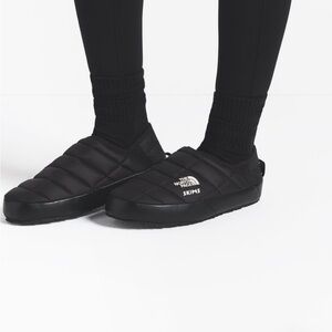 Skims North Face Mules